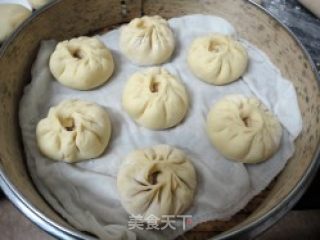 玉米面鲜肉包子的做法步骤：12