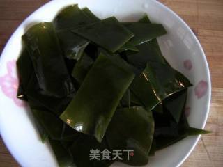 冻豆腐炖海带的做法步骤：2