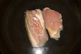 蕨菜炒回锅肉的做法步骤：2