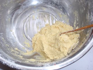 奶香卡通饼干的做法步骤：6