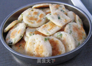 电饼铛葱香饼干的做法步骤：18