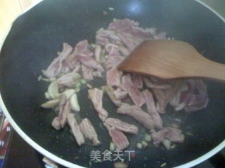 蒜苔烩肉丝的做法步骤：2