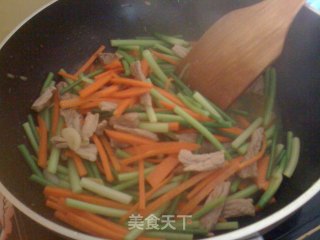 蒜苔烩肉丝的做法步骤：5