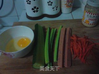 少材料哒紫菜包饭！的做法步骤：1