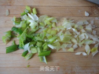 荠菜鲜肉大馄饨的做法步骤：2