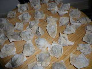 荠菜鲜肉大馄饨的做法步骤：11