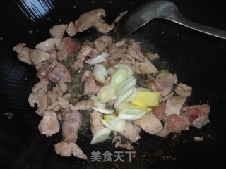 芋头猪肉炖粉条的做法步骤：5
