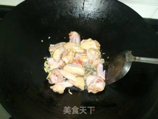 红烧鸡肉的做法步骤：3