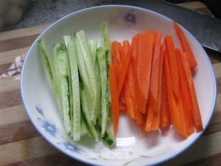 寿司的做法步骤：1
