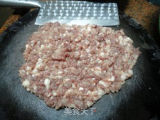 白白胖胖的------酸菜猪肉包子的做法步骤：4