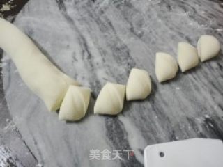 白白胖胖的------酸菜猪肉包子的做法步骤：12