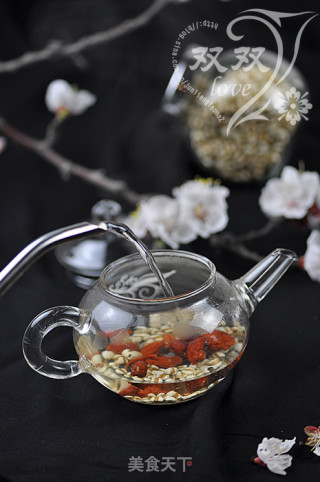 春季不可或缺的“祛湿美容茶”——薏米茶的做法步骤：7