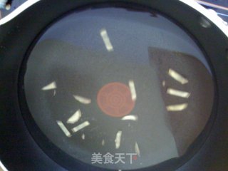 清淡花蛤汤的做法步骤：1
