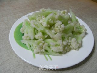 菜花黄瓜炒肉的做法步骤：2