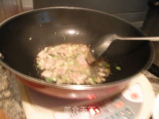 菜花黄瓜炒肉的做法步骤：4