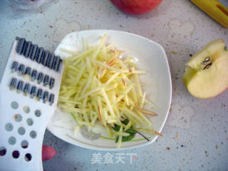 可爱的简单早餐【面包版奶酪苹果派】的做法步骤：2