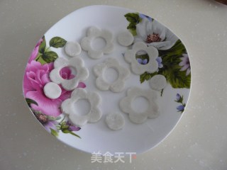 梅花山药饼的做法步骤：5