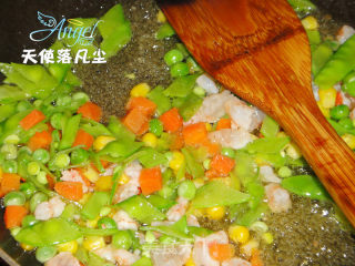 太阳花蛋包饭的做法步骤：5