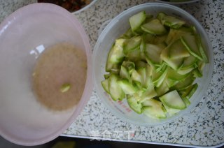 椒香西葫芦的做法步骤：4