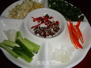 酱爆小鱿的做法步骤：2