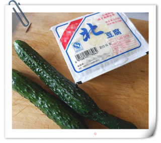 黄瓜拌豆腐的做法步骤：1