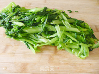 【百变面食】家常包子---菠菜鸡蛋包子的做法步骤：2