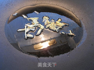 黑椒鸡丝炒红椒的做法步骤：2
