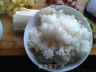 菠萝炒饭的做法步骤：3