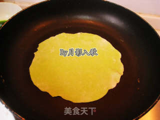 韭香腊肠卷----美味早餐卷起来的做法步骤：16