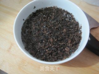 霉菜火腿肠的做法步骤：2