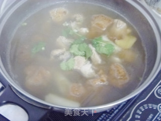 【食疗养生话汤煲】自制养生参芪汤---参芪猴头菇排骨汤的做法步骤：8