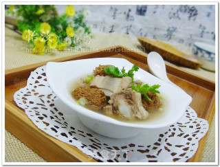 【食疗养生话汤煲】自制养生参芪汤---参芪猴头菇排骨汤的做法步骤：9