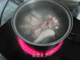啤酒鸡的做法步骤：1