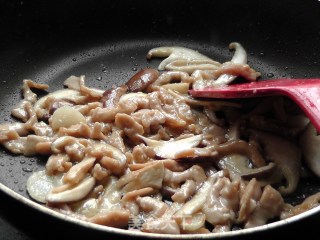 肉丝炒豆腐丝的做法步骤：4