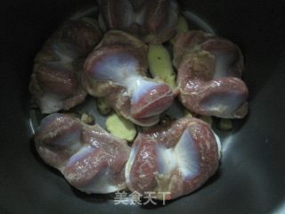 盐焗鸡胗的做法步骤：5