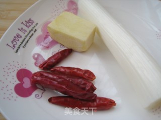 青红椒炒面筋的做法步骤：5