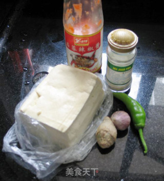韩菜在家自己做----韩式煎豆腐的做法步骤：1
