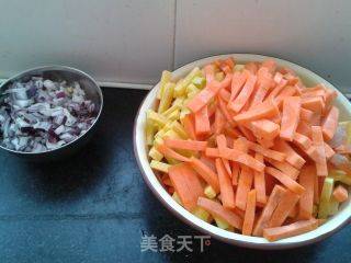 新疆抓饭的做法步骤：2