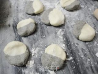 黑白配-----香菇猪肉包子的做法步骤：10