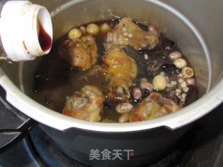 双仁莲子黑木耳炖鸡腿的做法步骤：9