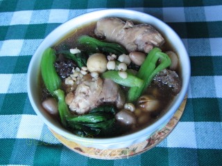双仁莲子黑木耳炖鸡腿的做法步骤：12