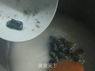 皮蛋枸杞粥的做法步骤：6