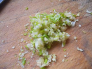 蒜香油麦的做法步骤：3