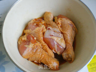 蜜汁烤鸡腿的做法步骤：2
