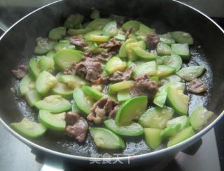 西葫芦炒肉片的做法步骤：7