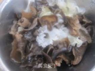 凉拌双耳的做法步骤：1