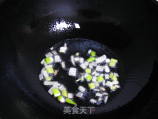 辣白菜炒五花肉的做法步骤：3