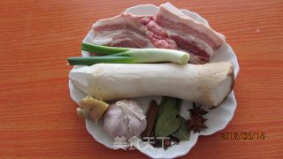 杏鲍菇扣肉的做法步骤：1