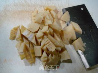 淮扬风味“干烧冬笋”的做法步骤：1