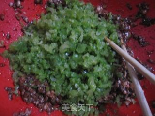 猪肉芹菜水饺的做法步骤：7